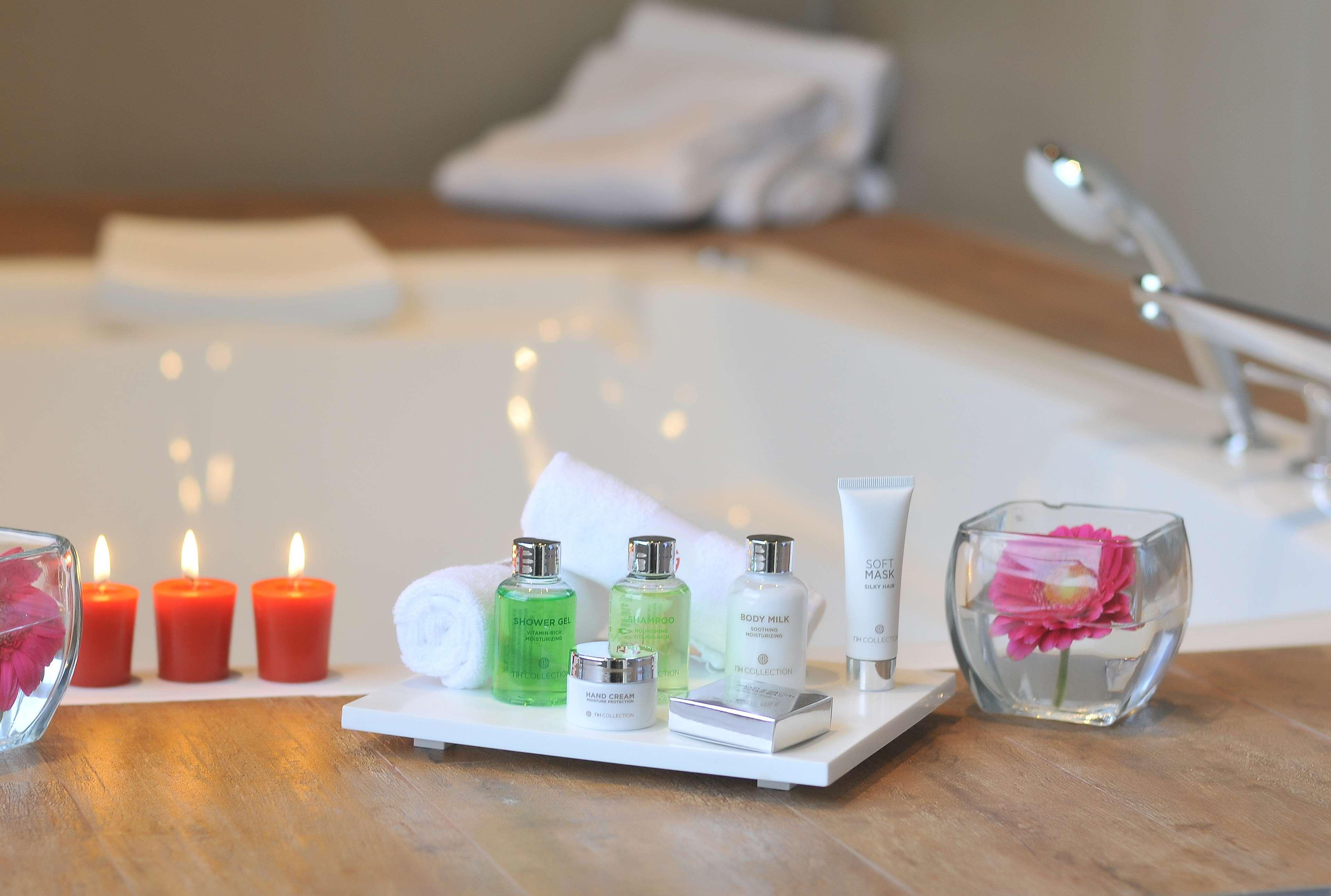 ホテル Nh コレクション プラザ サンティアゴ エクステリア 写真 A selection of toiletries