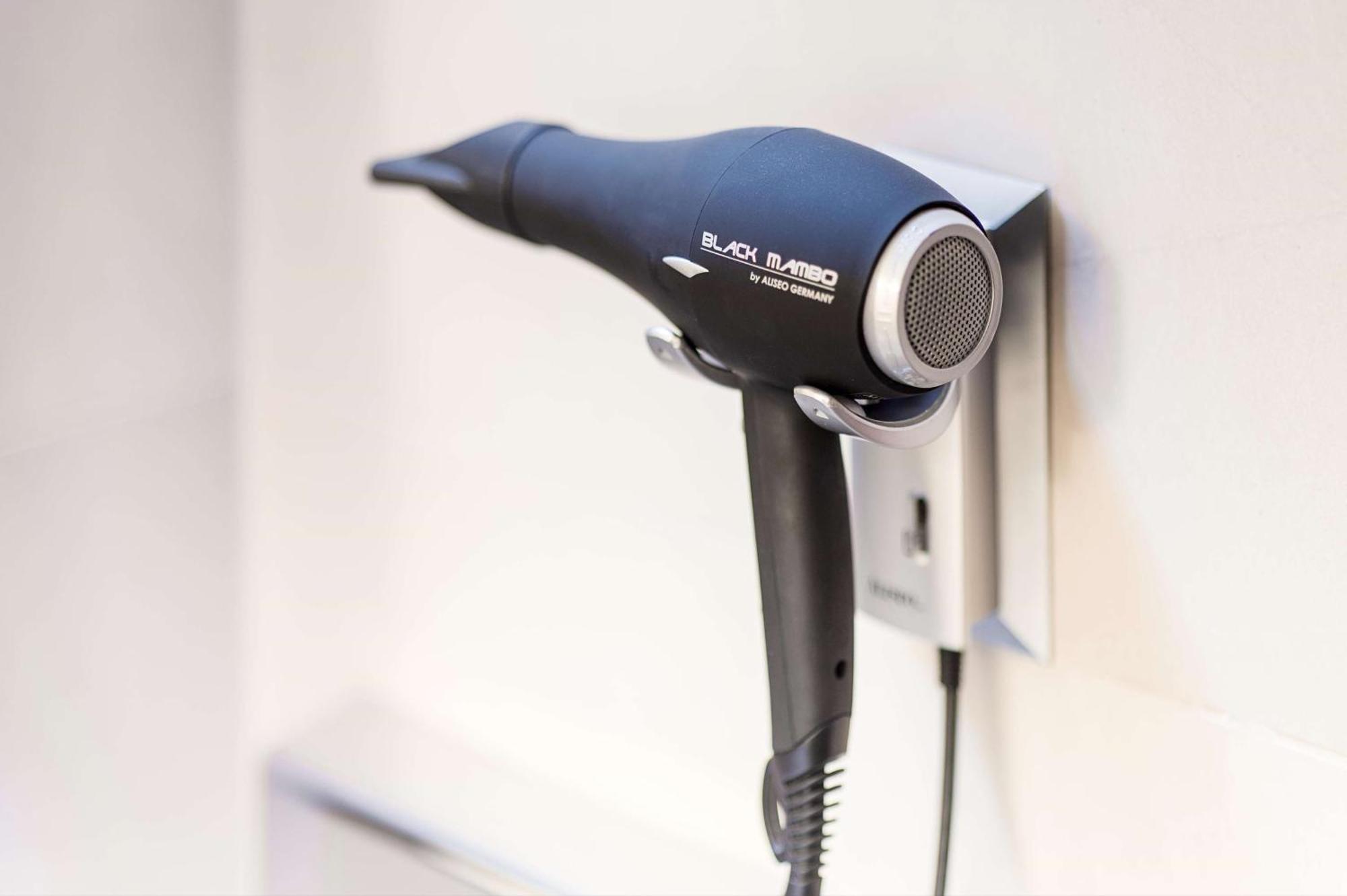 ホテル Nh コレクション プラザ サンティアゴ エクステリア 写真 A hair dryer
