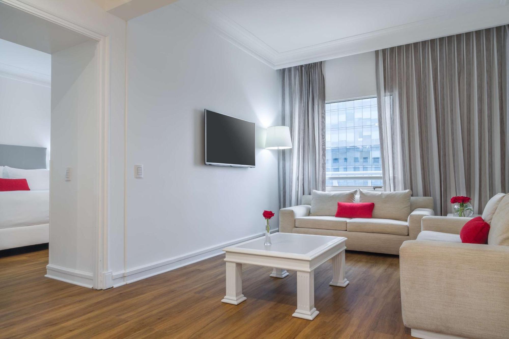 ホテル Nh コレクション プラザ サンティアゴ エクステリア 写真 A living room in a hotel