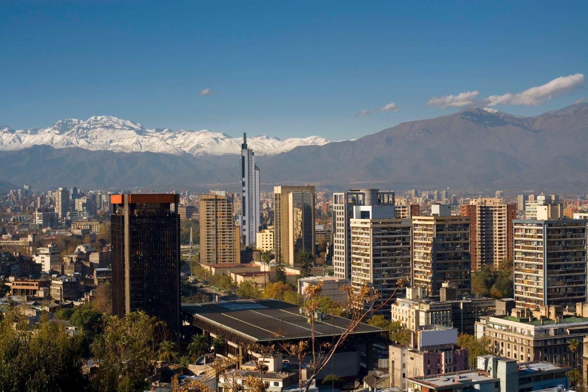 ホテル Nh コレクション プラザ サンティアゴ エクステリア 写真 Santiago skyline